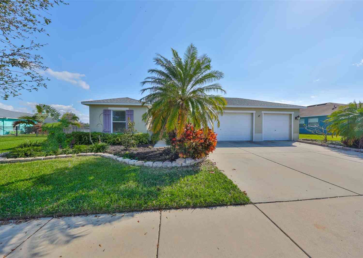 5440 Sandy Shell Drive, Apollo Beach, Florida image 1