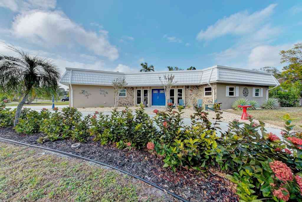 5211 Inverness Drive, SARASOTA, Florida image 6