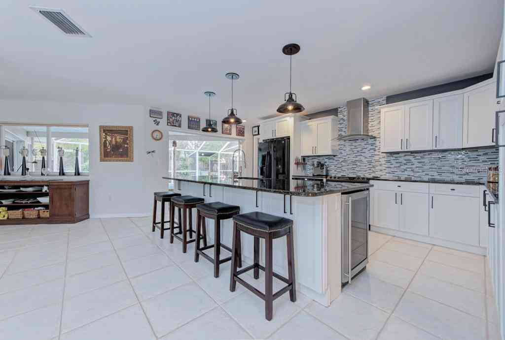 5211 Inverness Drive, SARASOTA, Florida image 12