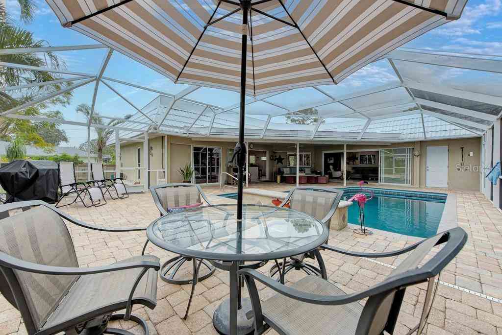 5211 Inverness Drive, SARASOTA, Florida image 29