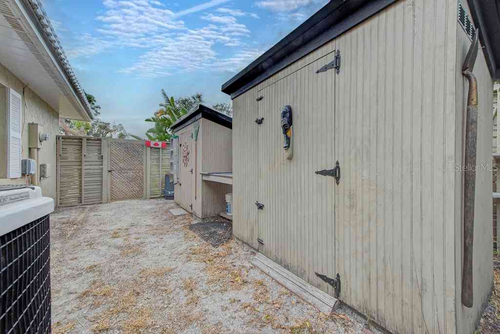 5211 Inverness Drive, SARASOTA, Florida image 49