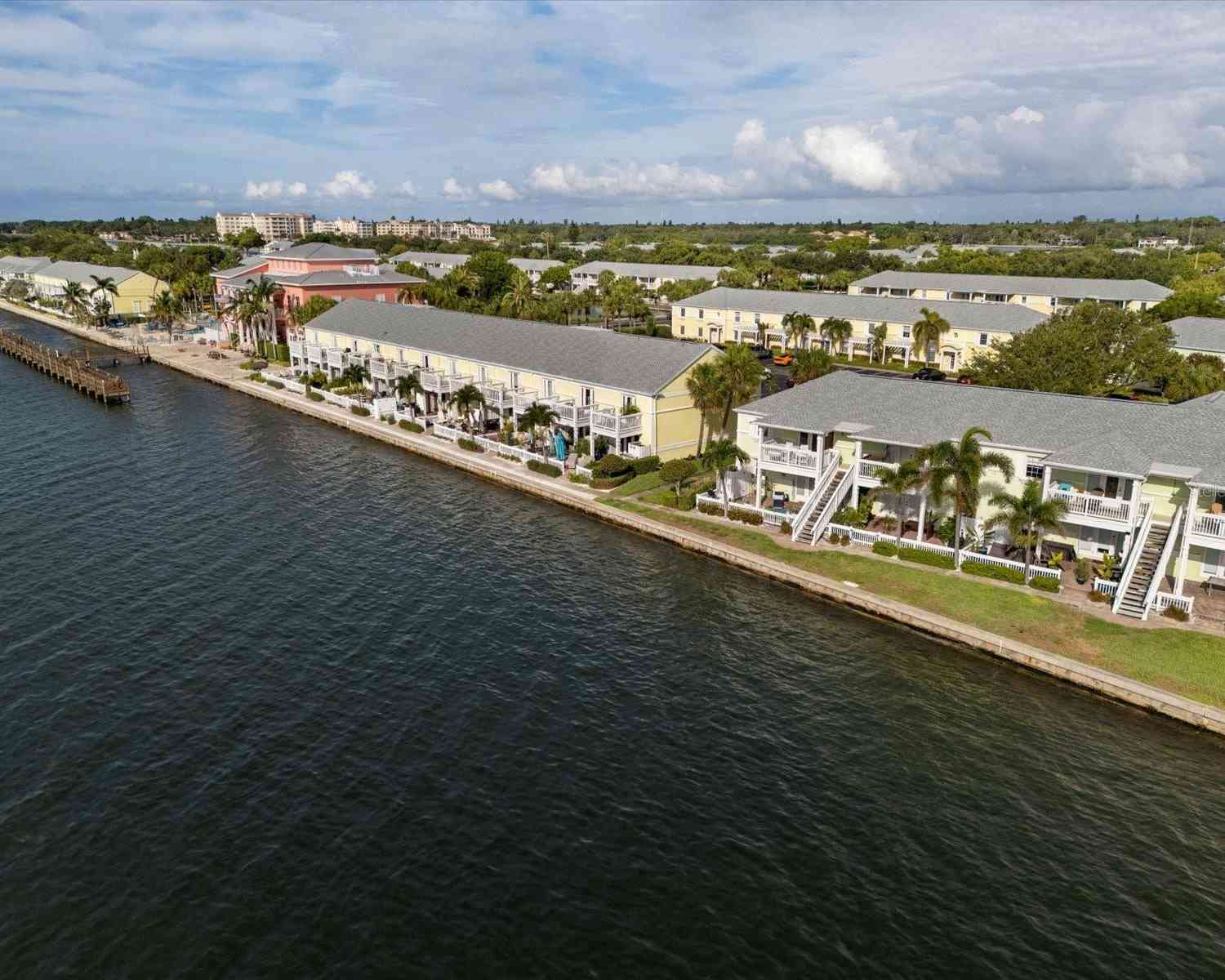 4890 Coquina Key Drive #B, SAINT PETERSBURG, Florida image 33