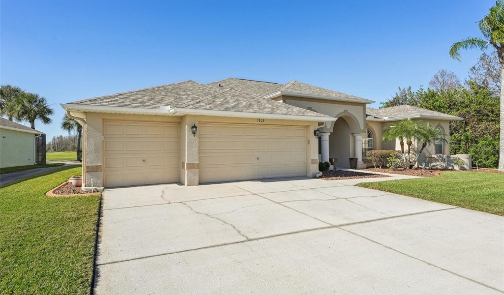 7302 Melogold Circle, Land O Lakes, Florida image 3