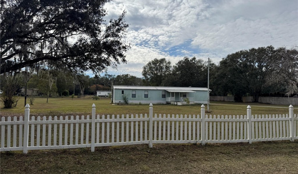 37108 Waterside Drive, ZEPHYRHILLS, Florida image 1