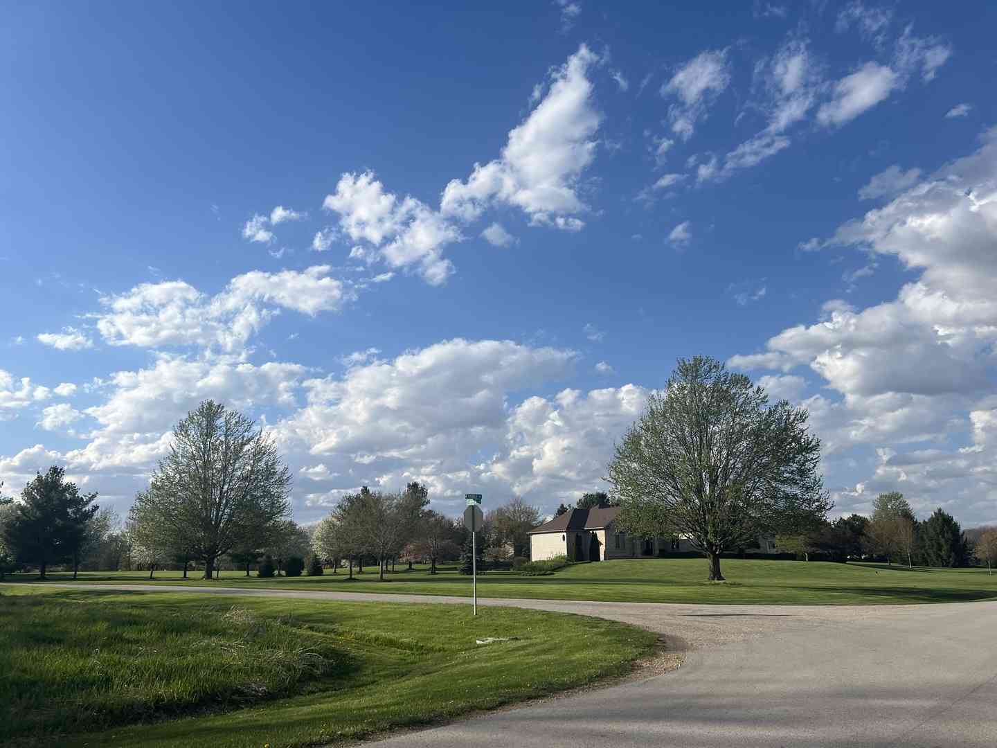 10909 Pebble Drive, Huntley, Illinois image 3