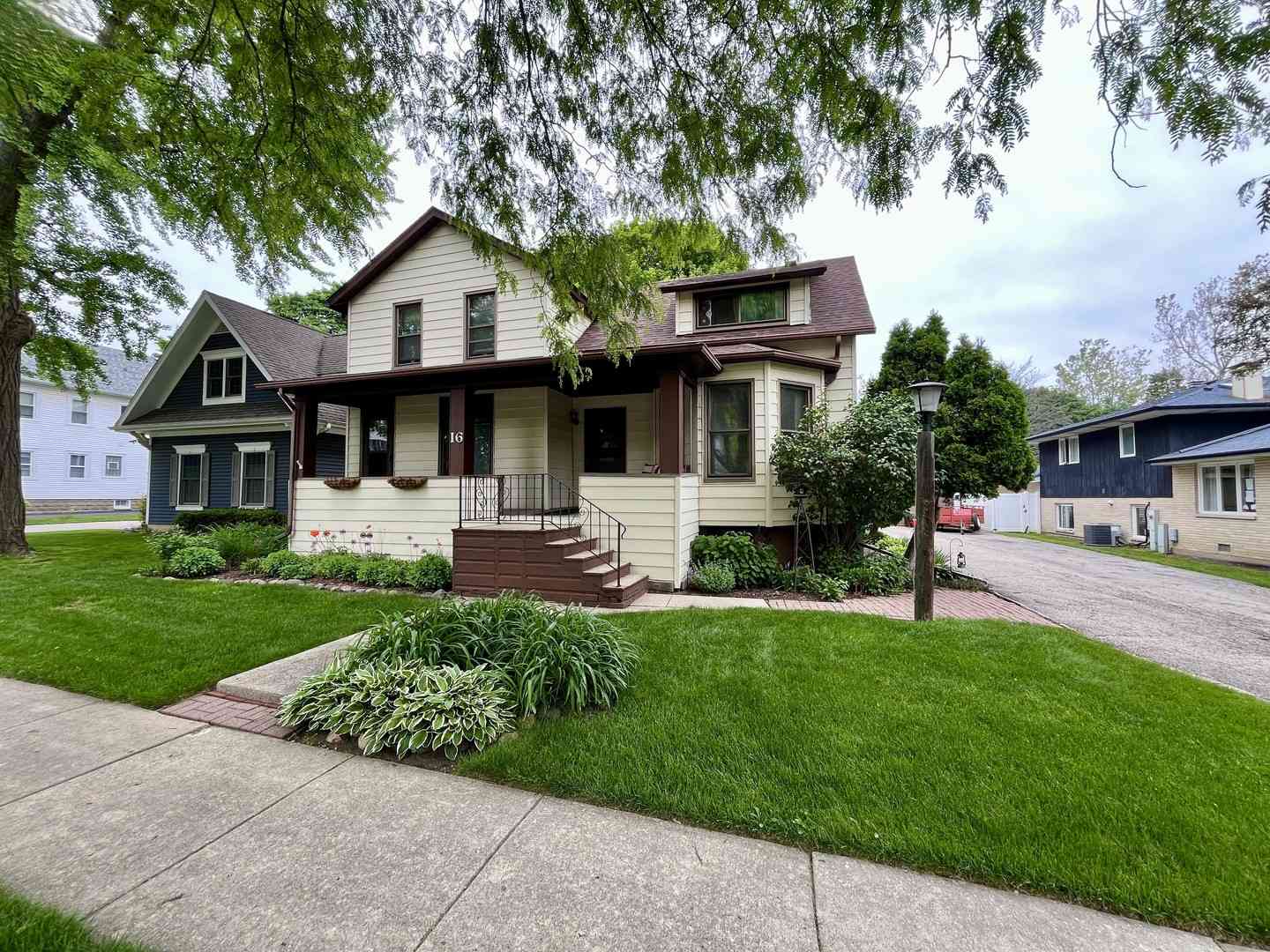 16 E Euclid Avenue, Arlington Heights, Illinois image 1