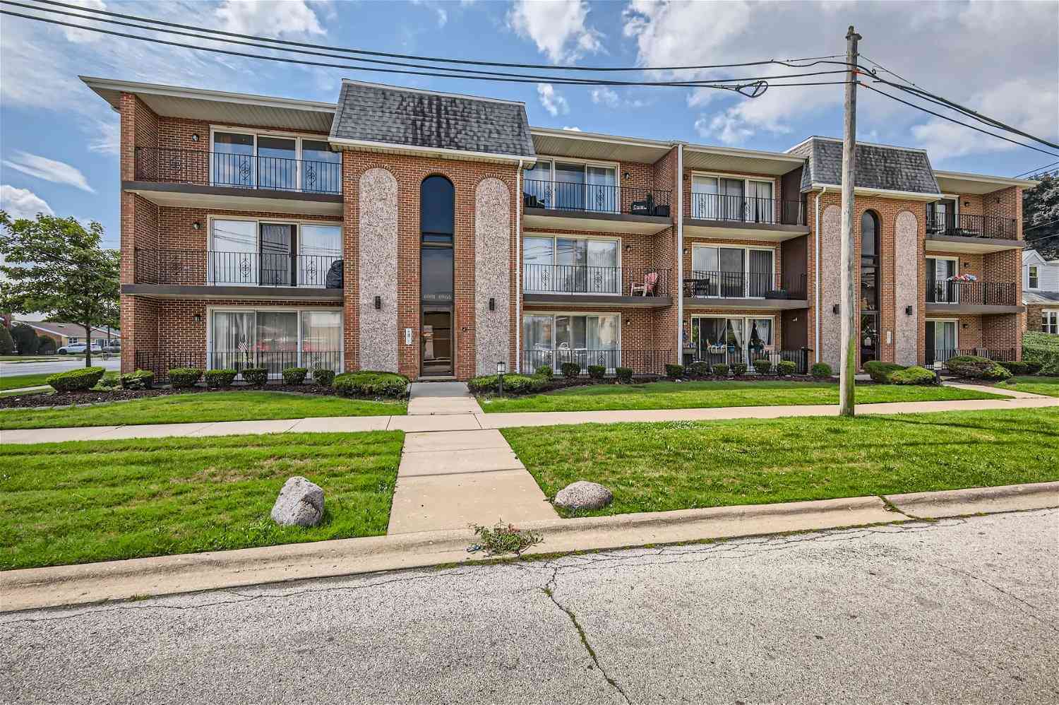 4001 W 105th Street #3E, Oak Lawn, Illinois image 1