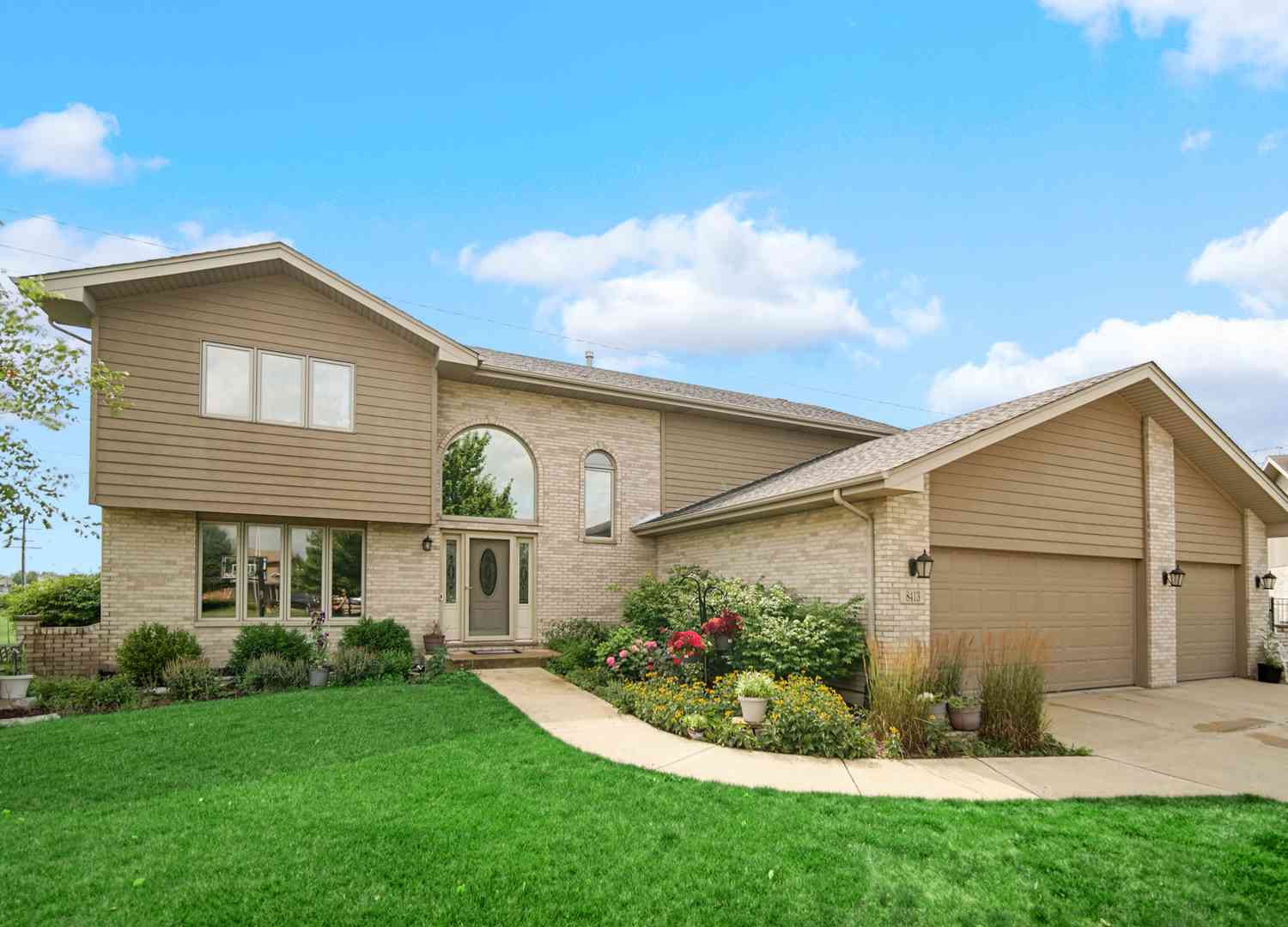 8413 Horizon Court, Tinley Park, Illinois image 1