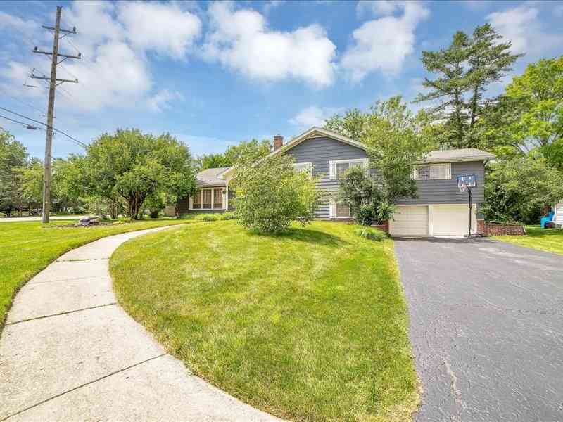 5 Meisinger Lane, Naperville, Illinois image 2