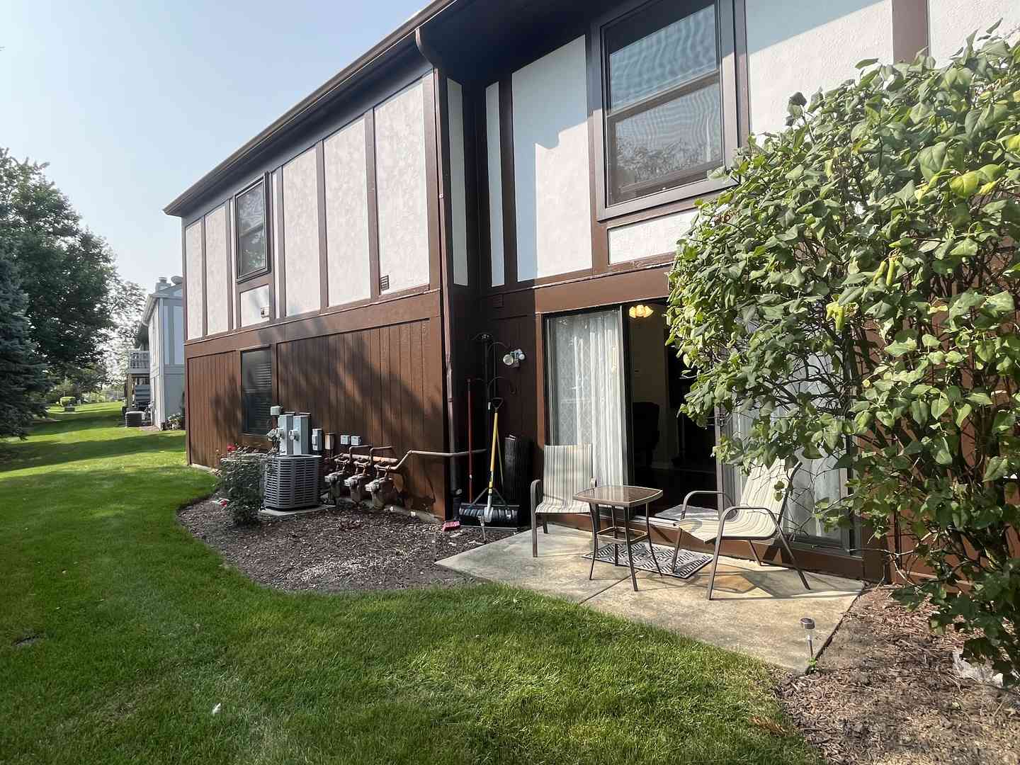 7355 Canterbury Place #20-4, Downers Grove, Illinois image 3