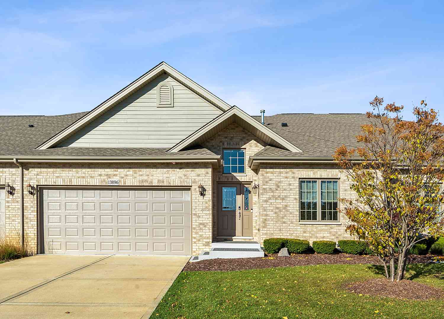 13896 Penny Lane, Homer Glen, Illinois image 2