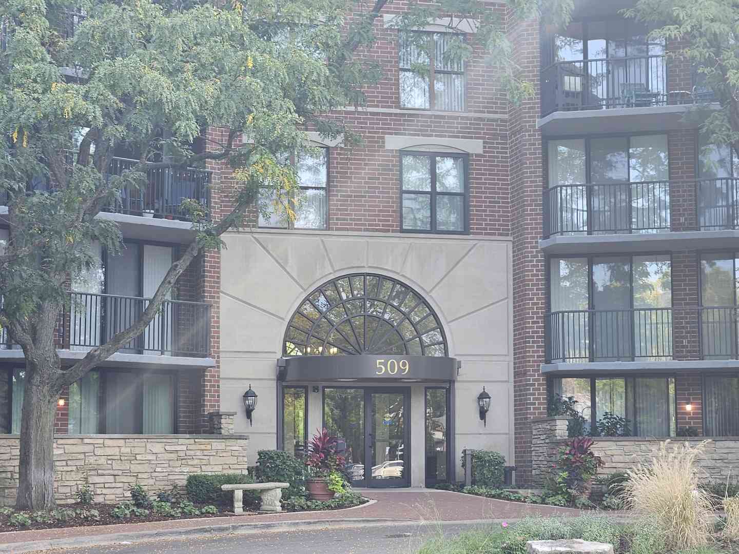 509 Aurora Avenue #318, Naperville, Illinois image 1