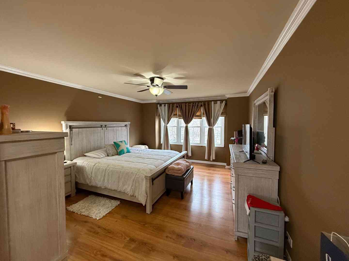 6114 Honeysuckle Lane, Gurnee, Illinois image 38