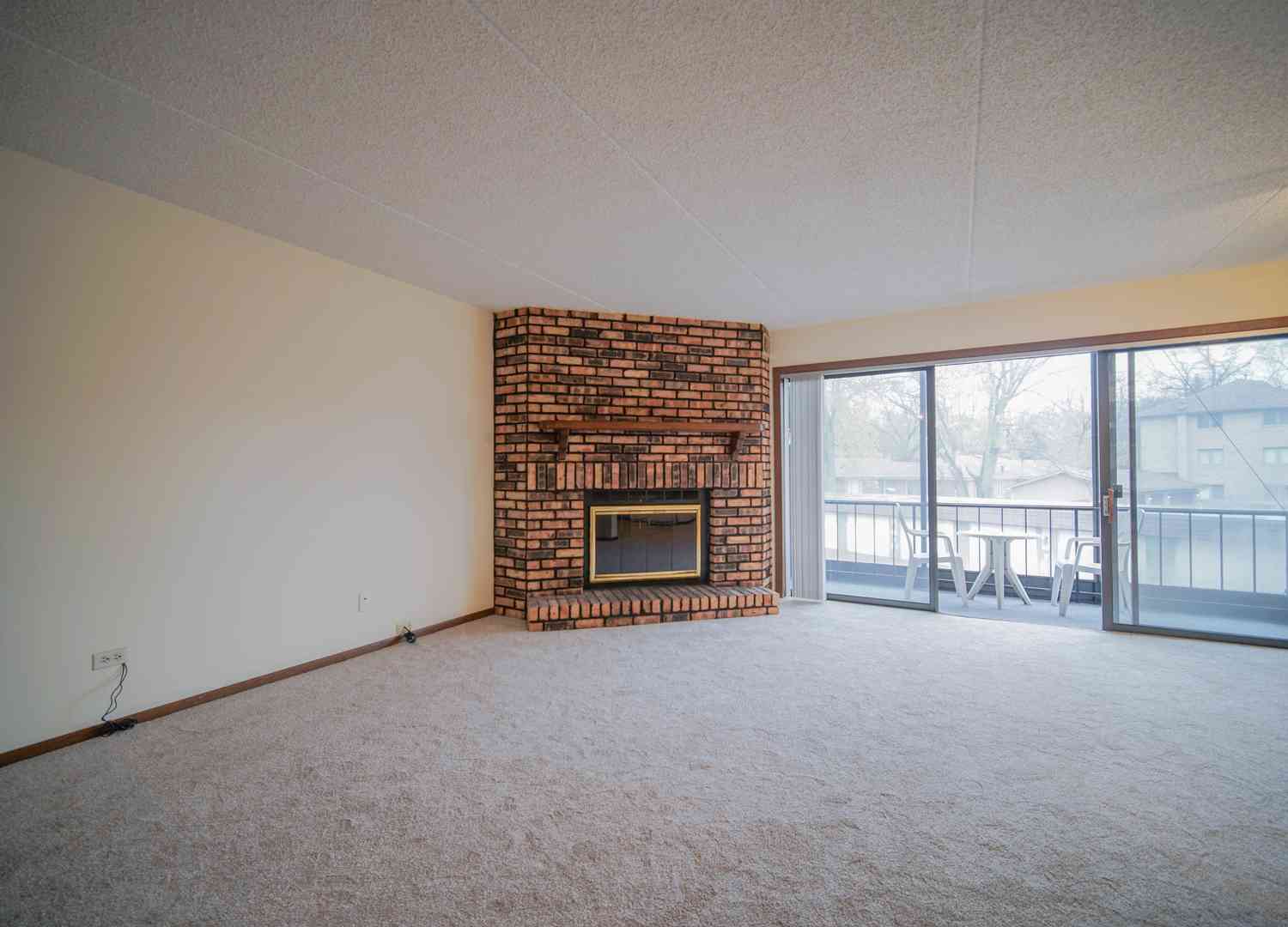 9184 South Road #D, Palos Hills, Illinois image 6