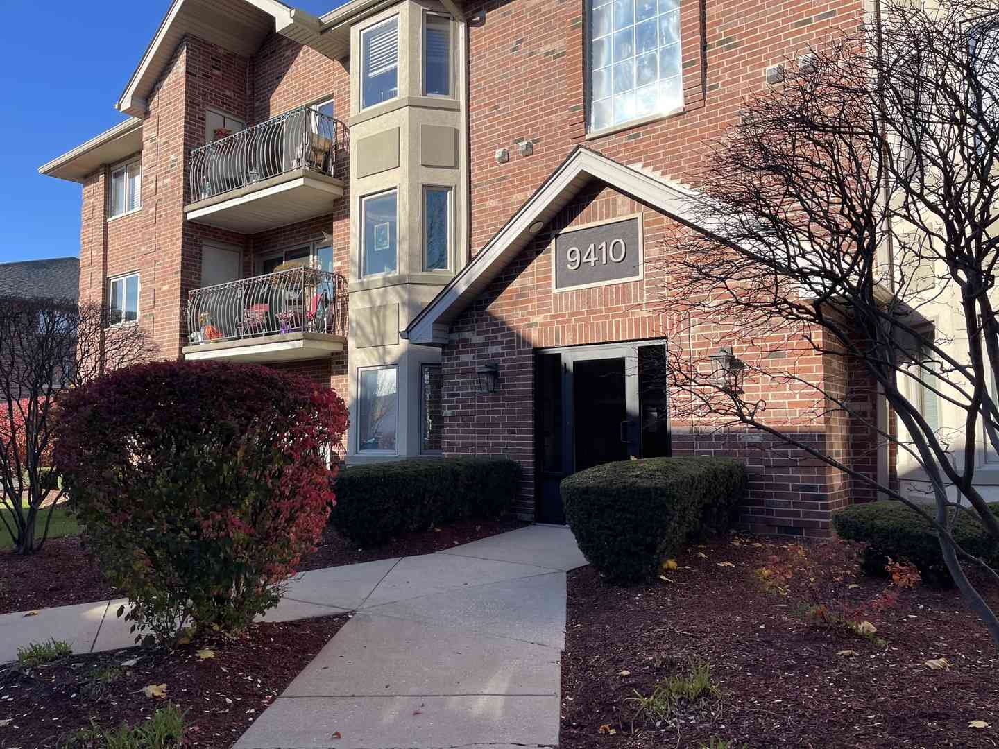 9410 Melvina Avenue #2NW, Oak Lawn, Illinois image 2