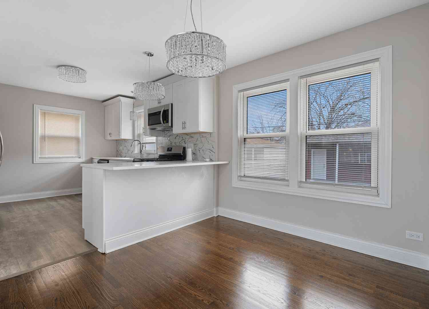 10043 S King Drive, Chicago, Illinois image 13