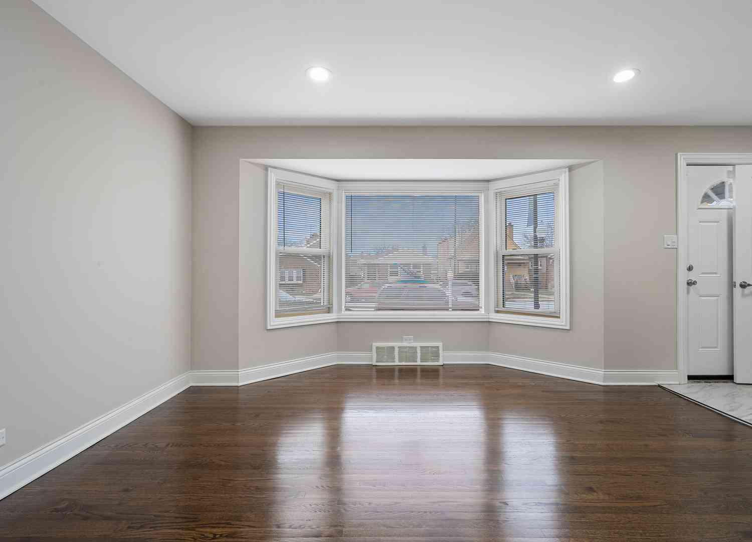 10043 S King Drive, Chicago, Illinois image 7