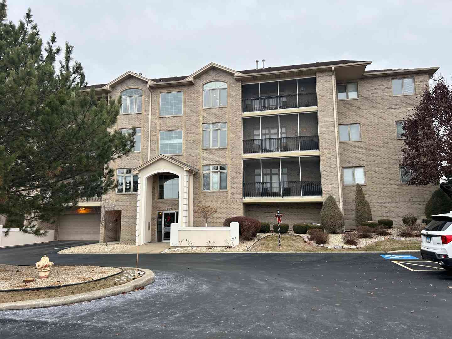 18630 Pine Lake Drive #2A, Tinley Park, Illinois image 3