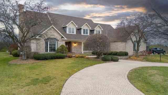 1055 Country Lane, Bourbonnais, Illinois image 1