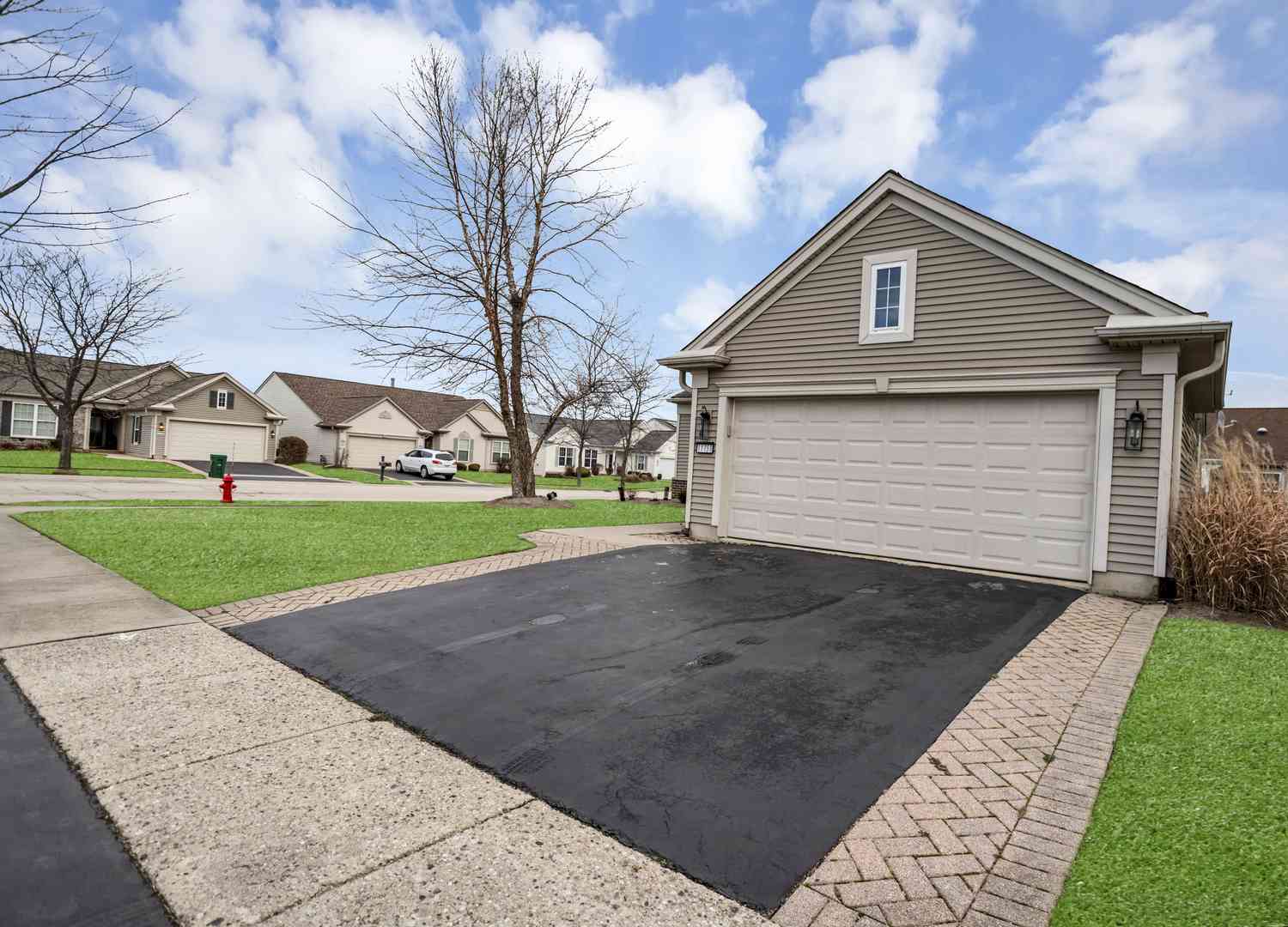 11758 Chatfield Crossing Drive, Huntley, Illinois image 2