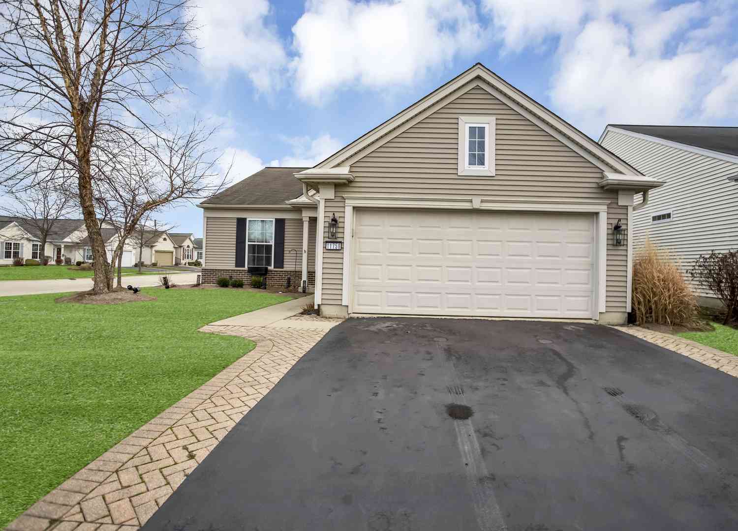 11758 Chatfield Crossing Drive, Huntley, Illinois image 3