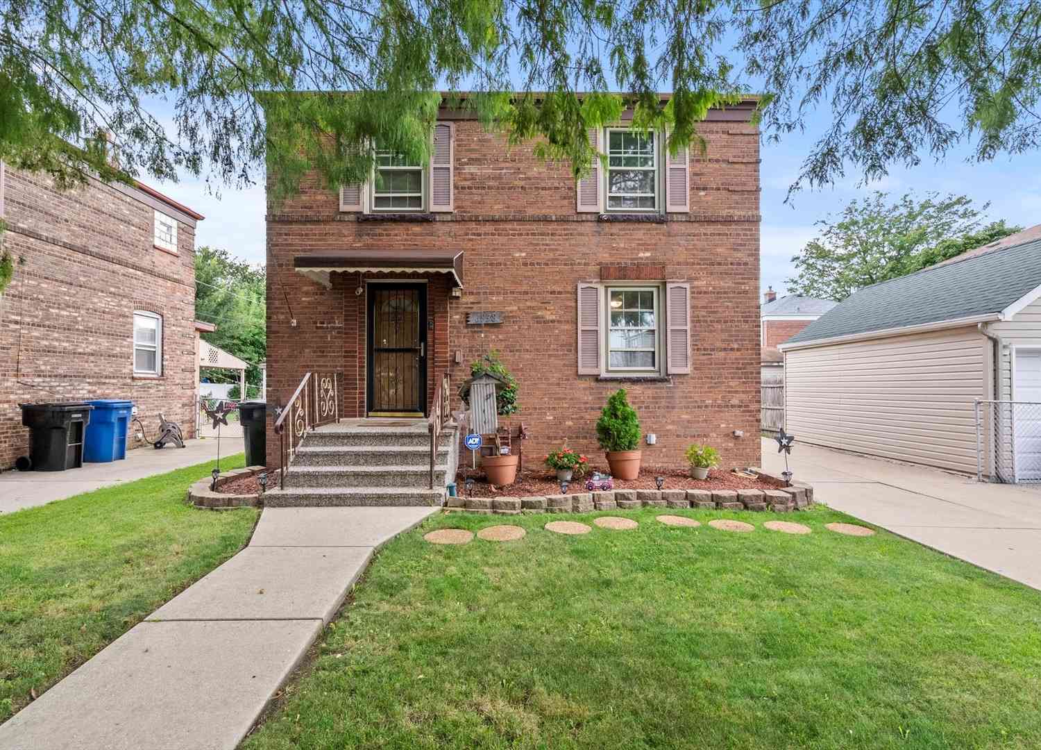 6338 S Leclaire Avenue, Chicago, Illinois image 1