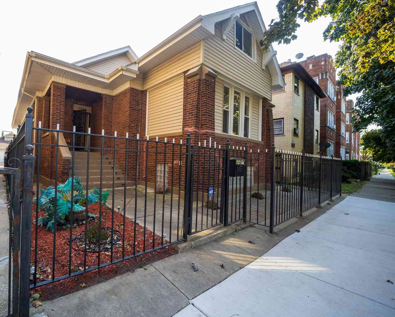 8043 S Carpenter Street, Chicago, Illinois image 1