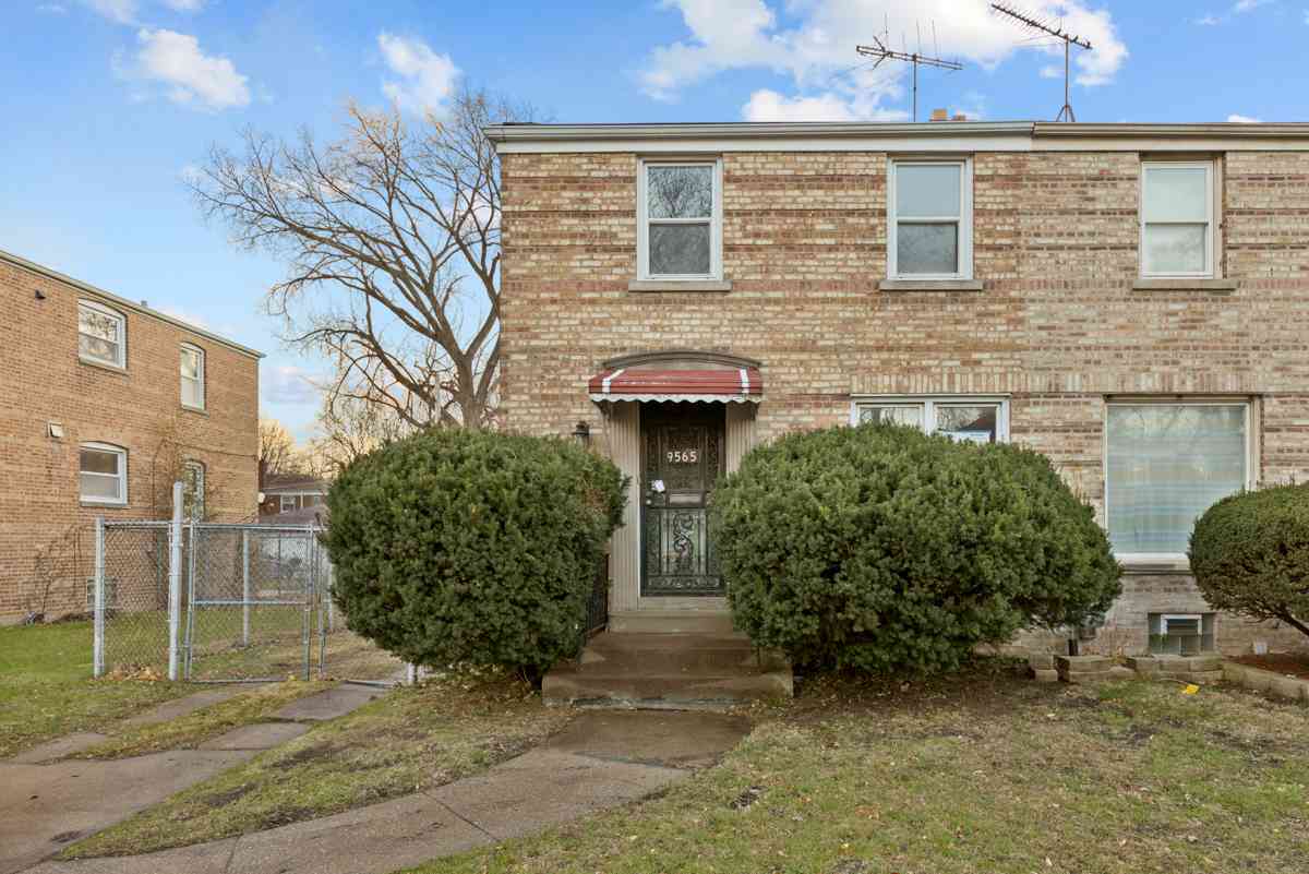 9565 S Yates Avenue, Chicago, Illinois image 1