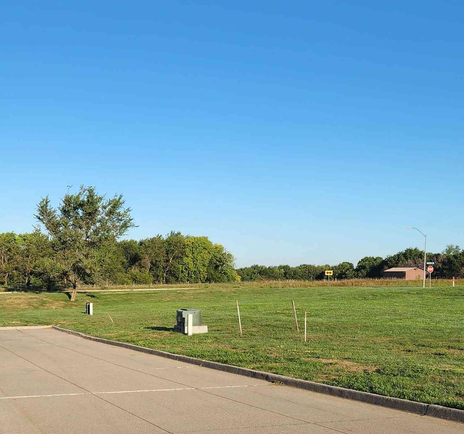 UNIT 1 Mckay Drive, Knoxville, Iowa image 4