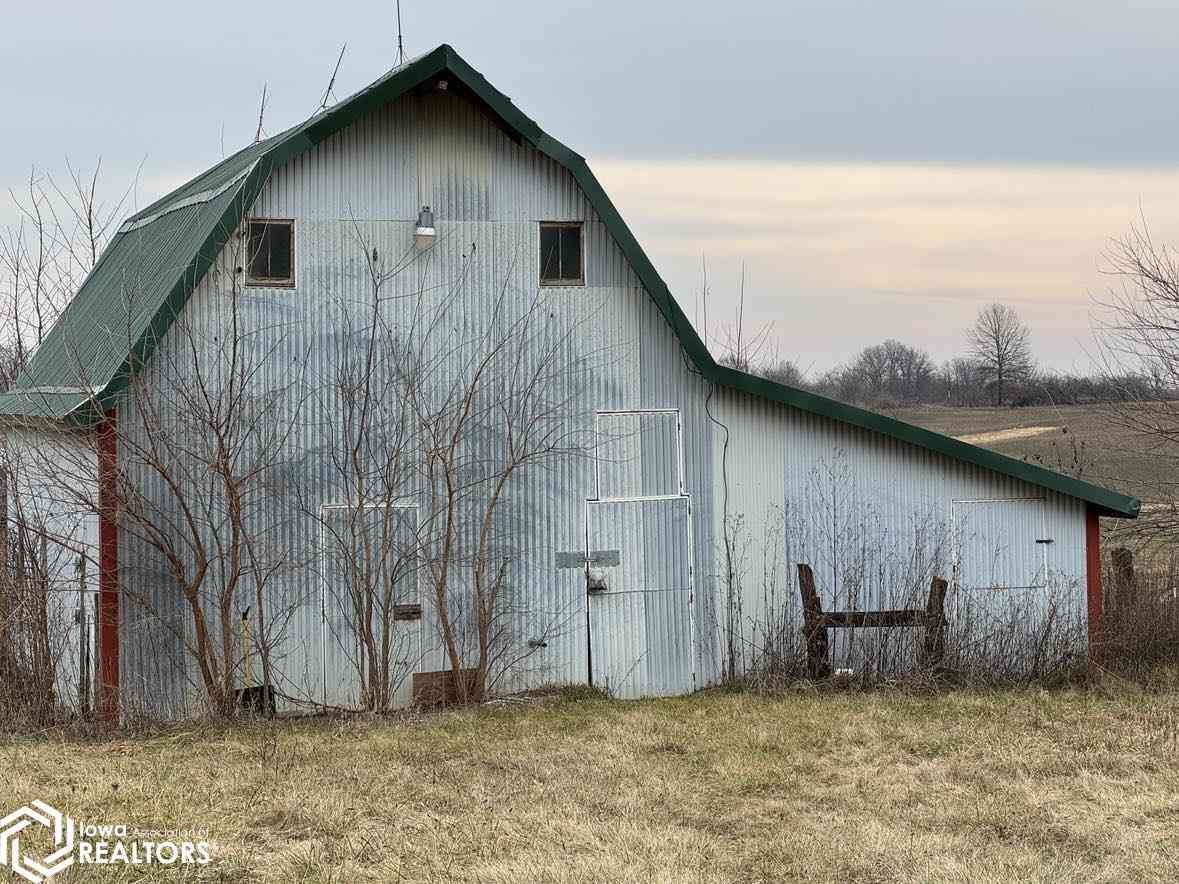 23823 Dewey Road, Centerville, Iowa image 16