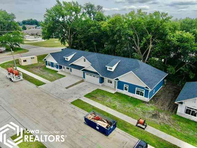 316 27th Pl S, Clear Lake, Iowa image 2