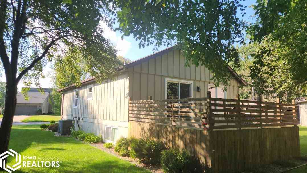 1815 Springview Drive, Mason City, Iowa image 29