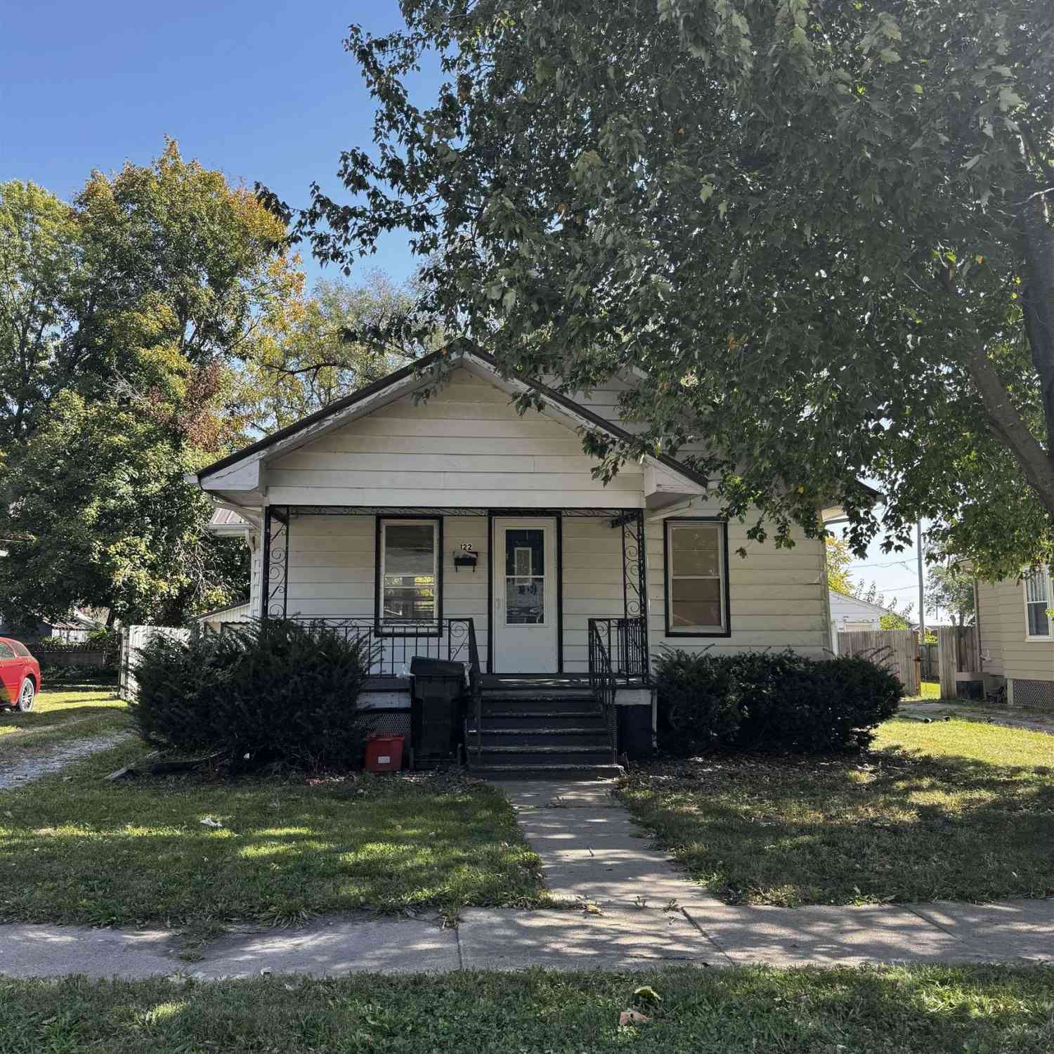 122 N James, Ottumwa, Iowa image 1