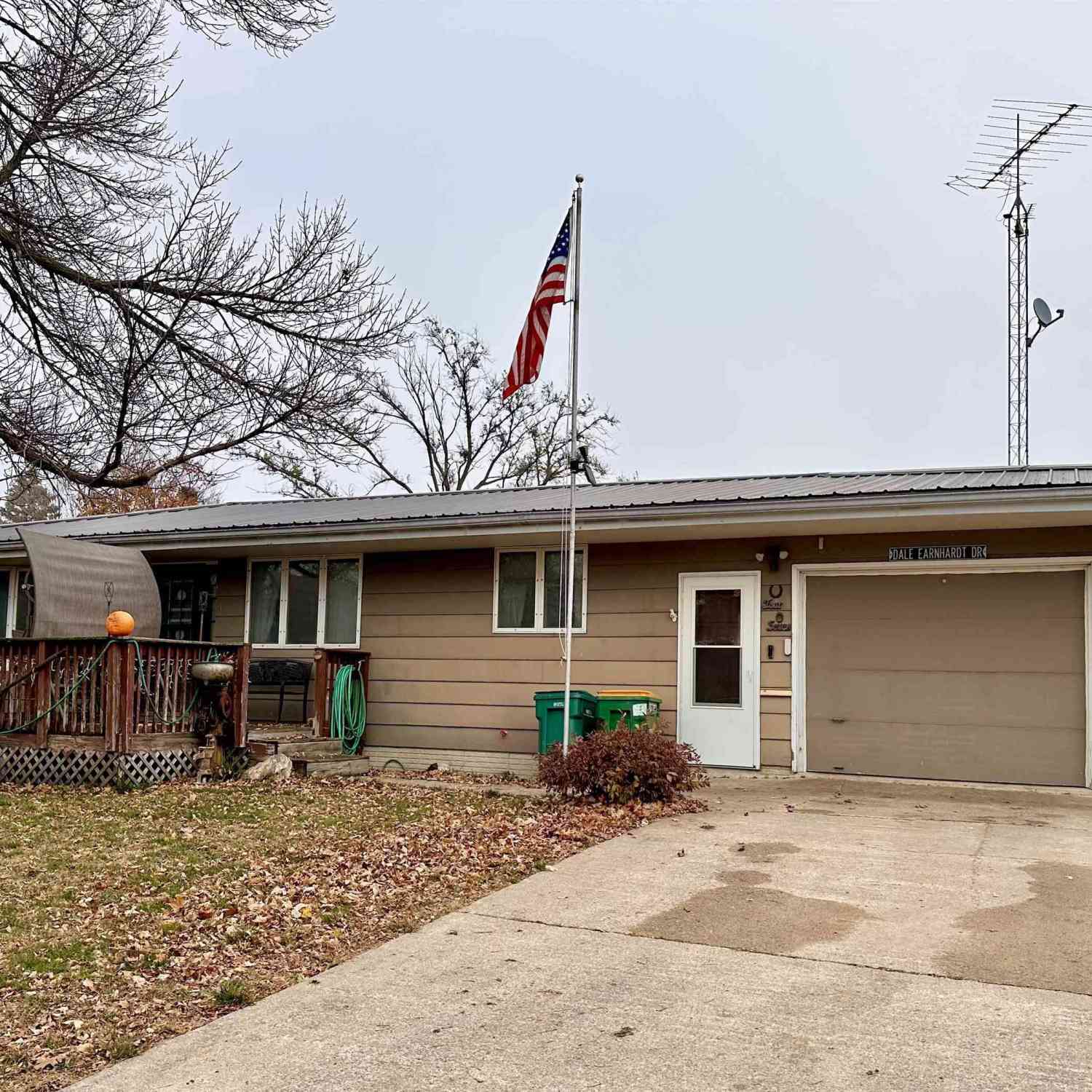 407 Standring Street, Corwith, Iowa image 1