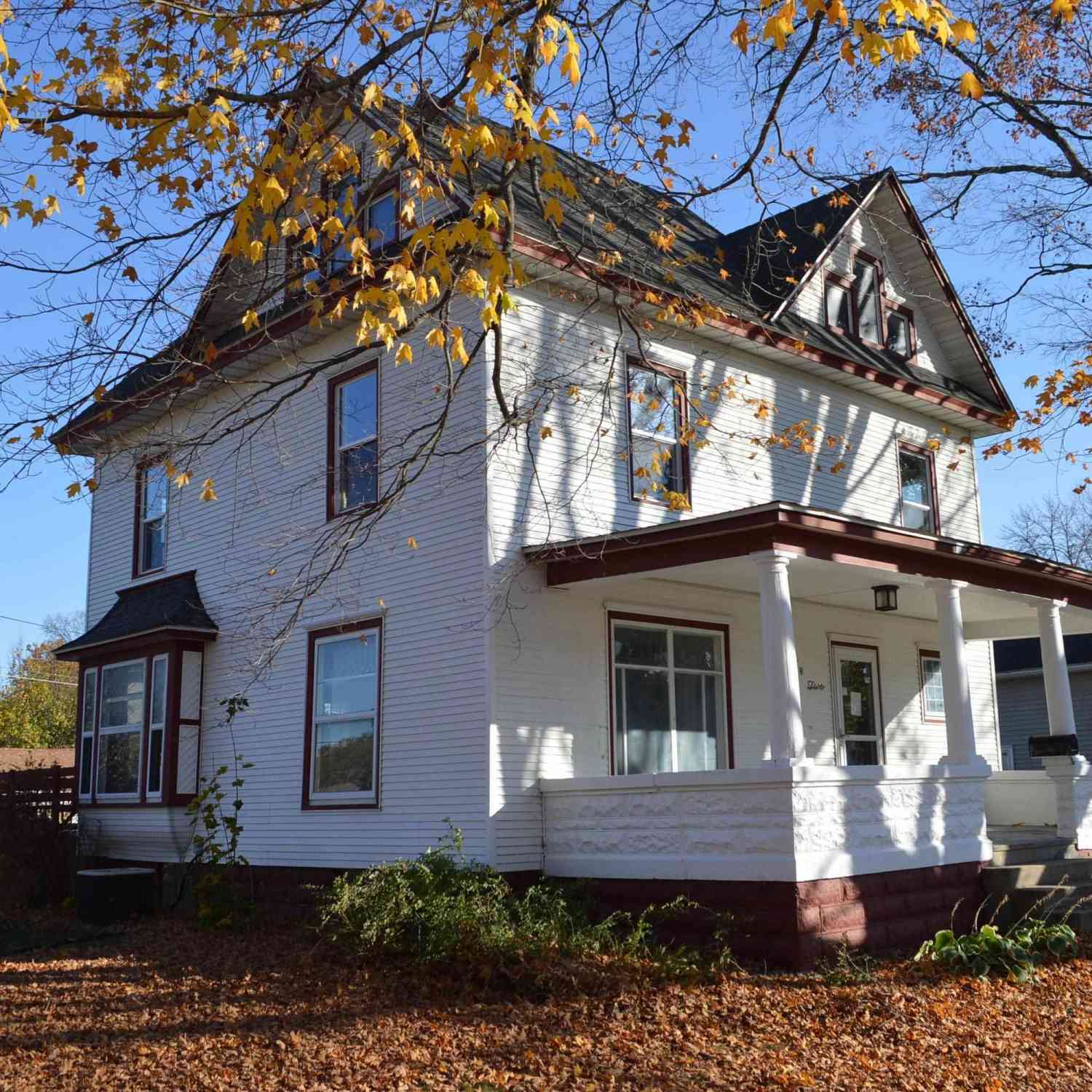 302 2nd Street, Hampton, Iowa image 1