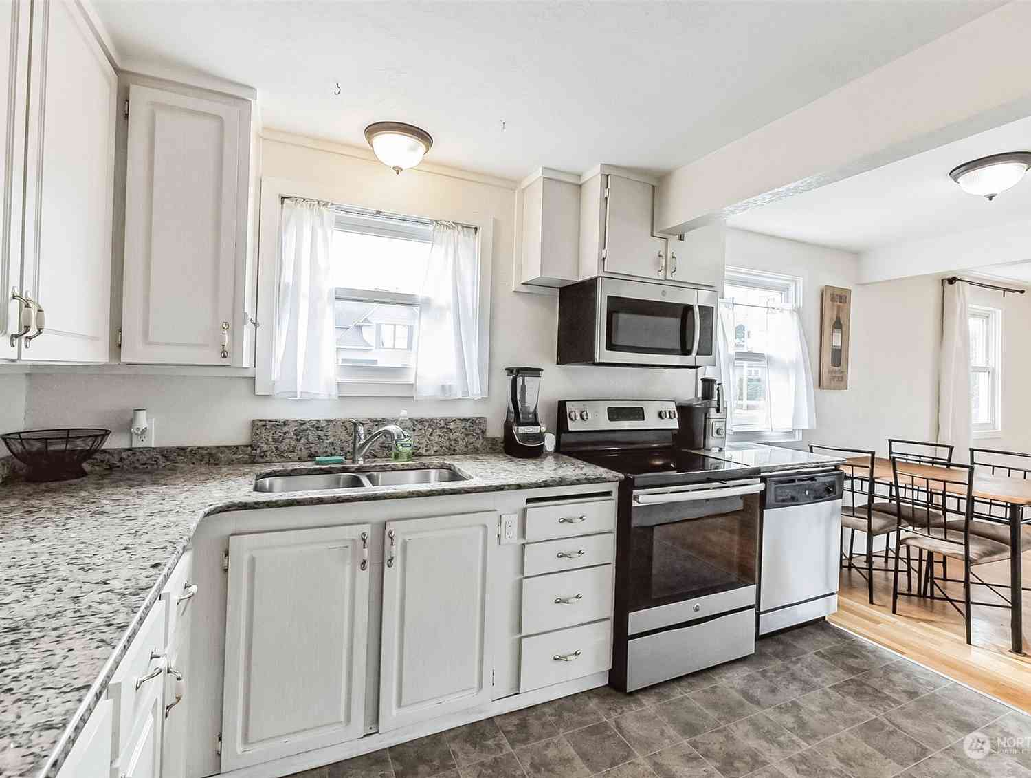 2620 S 56th Street, Tacoma, Washington image 9