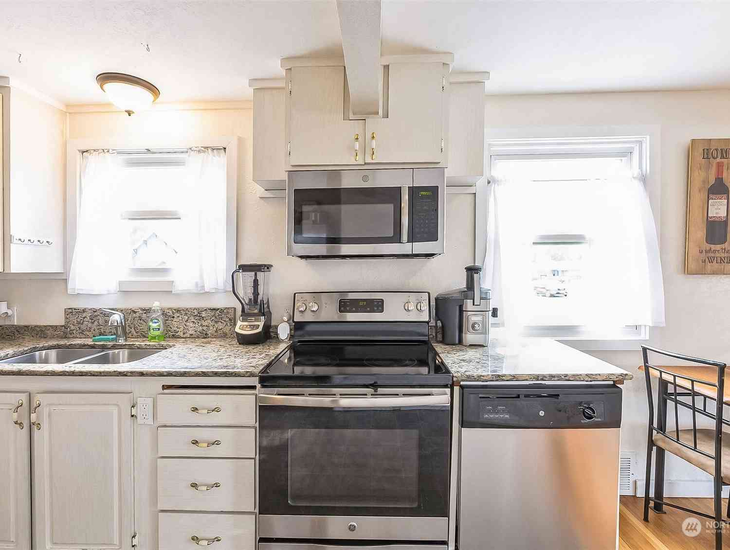 2620 S 56th Street, Tacoma, Washington image 7