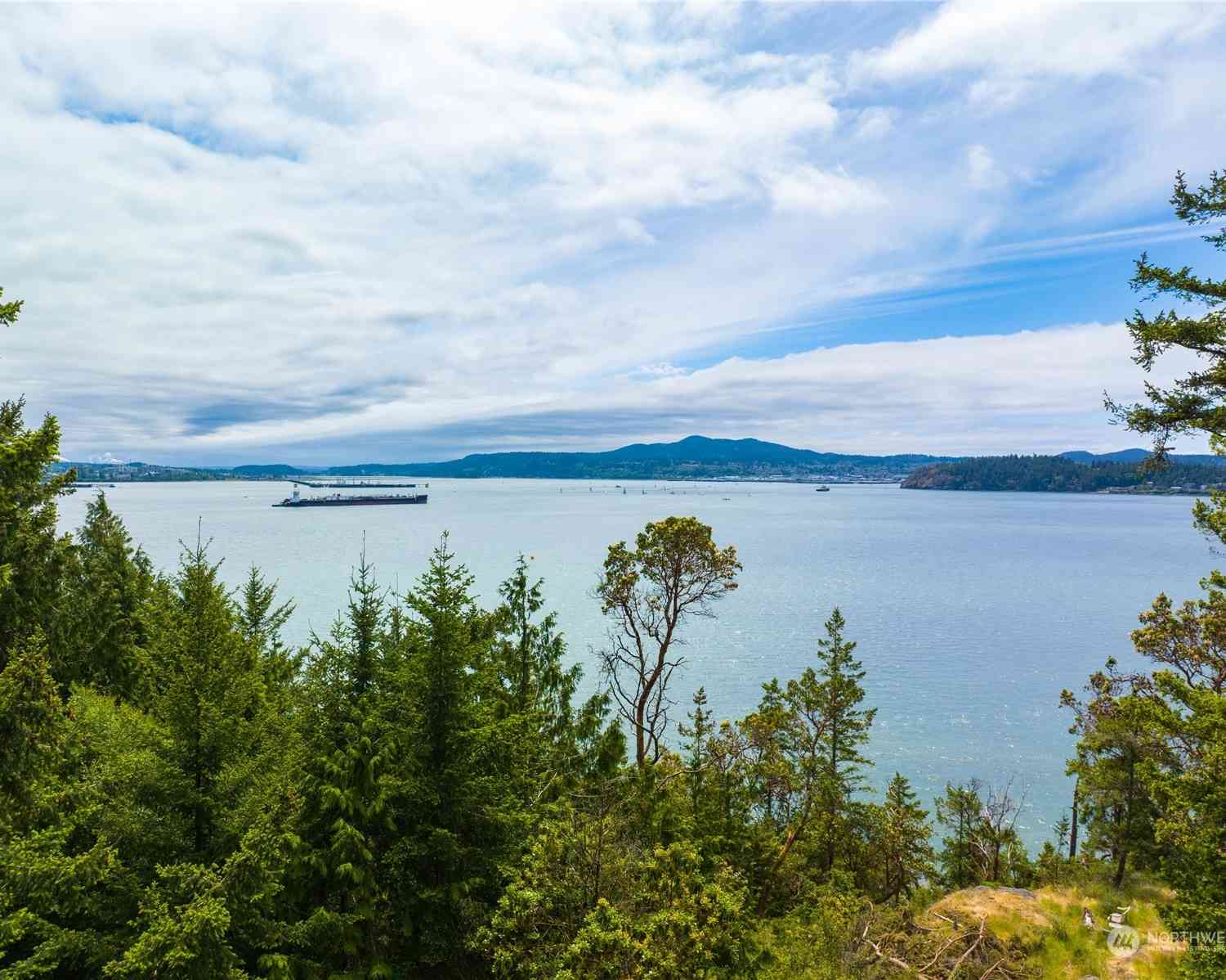 7541 Holiday Blvd, Anacortes, Washington image 1