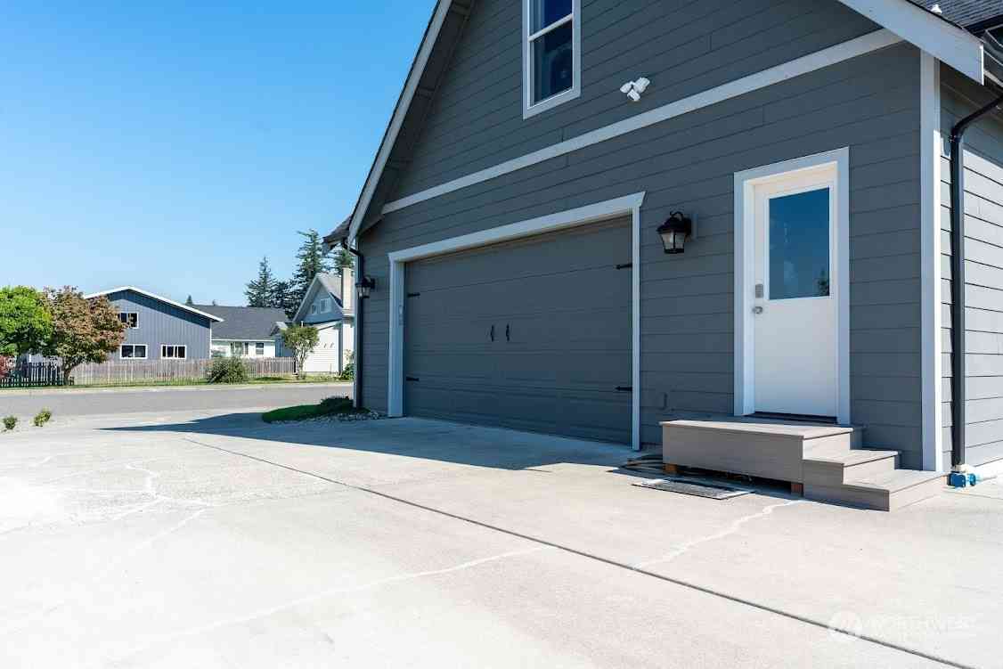 401 Harrison Lane, Nooksack, Washington image 37