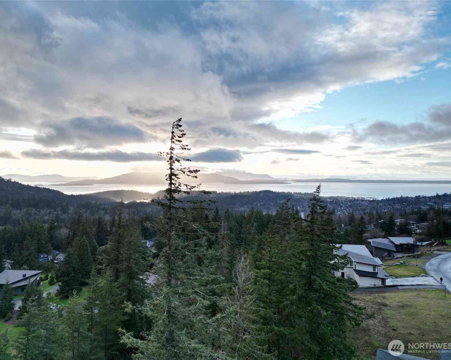 4334 Samish Crest Drive, Bellingham, Washington image 8