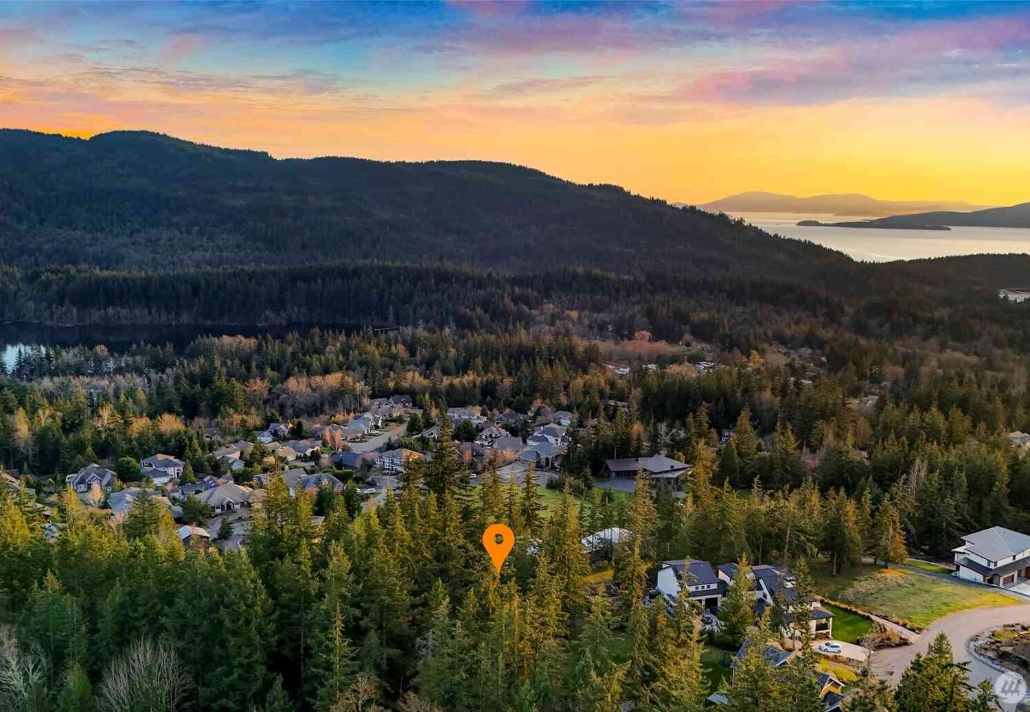4334 Samish Crest Drive, Bellingham, Washington image 4