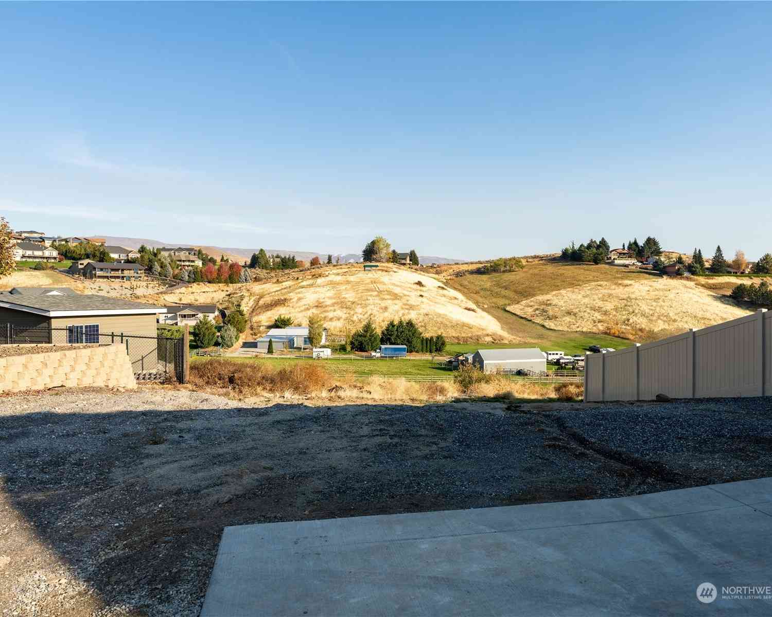 3992 Knowles Road, Wenatchee, Washington image 7