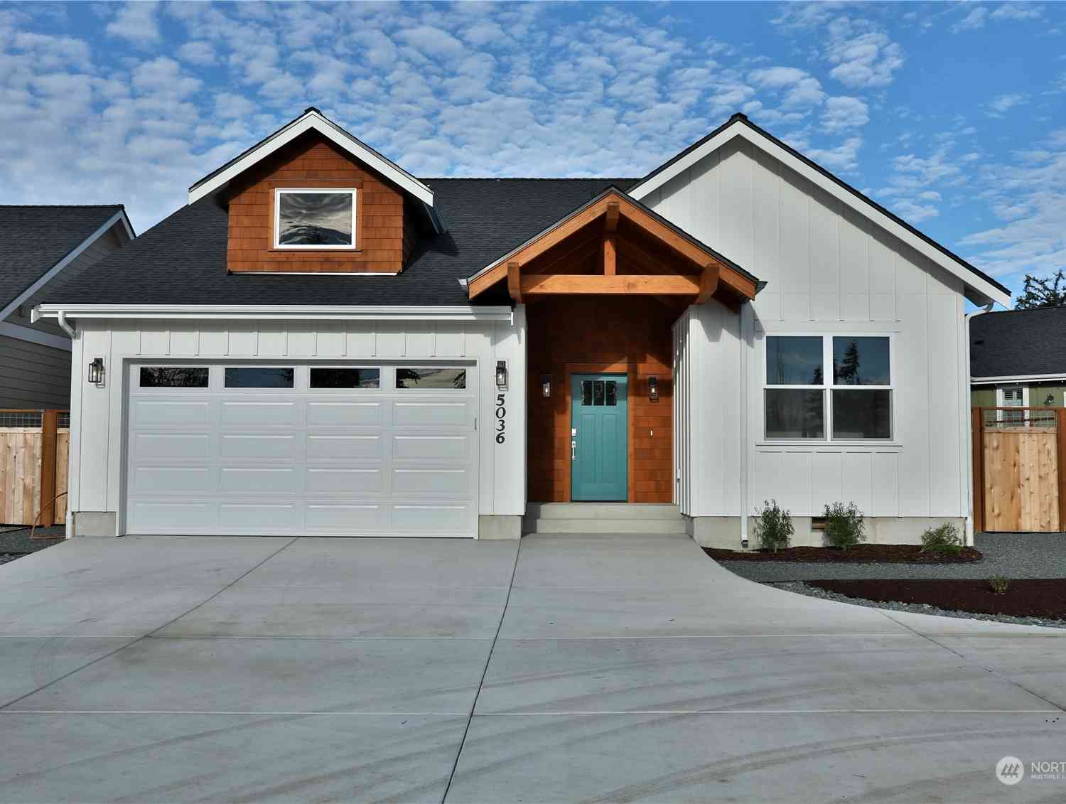 5036 Eagle Ridge Drive, Freeland, Washington image 2