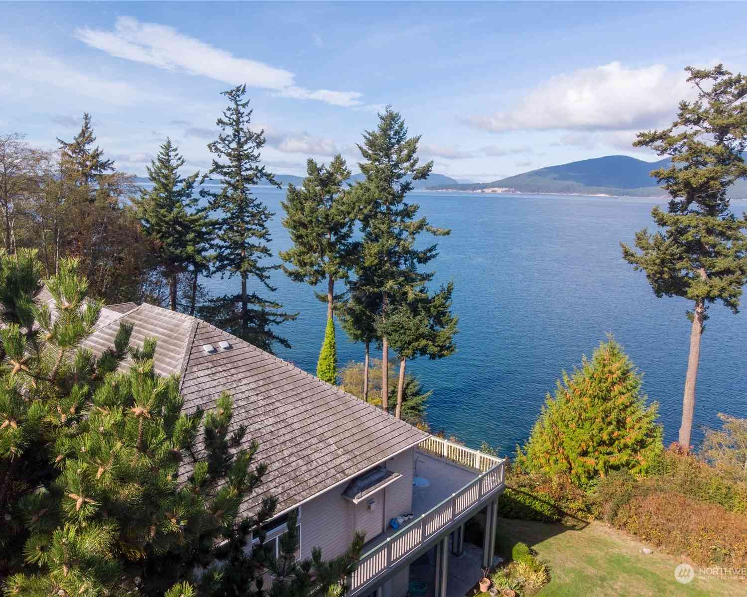 3402 Oakes Avenue, Anacortes, Washington image 3