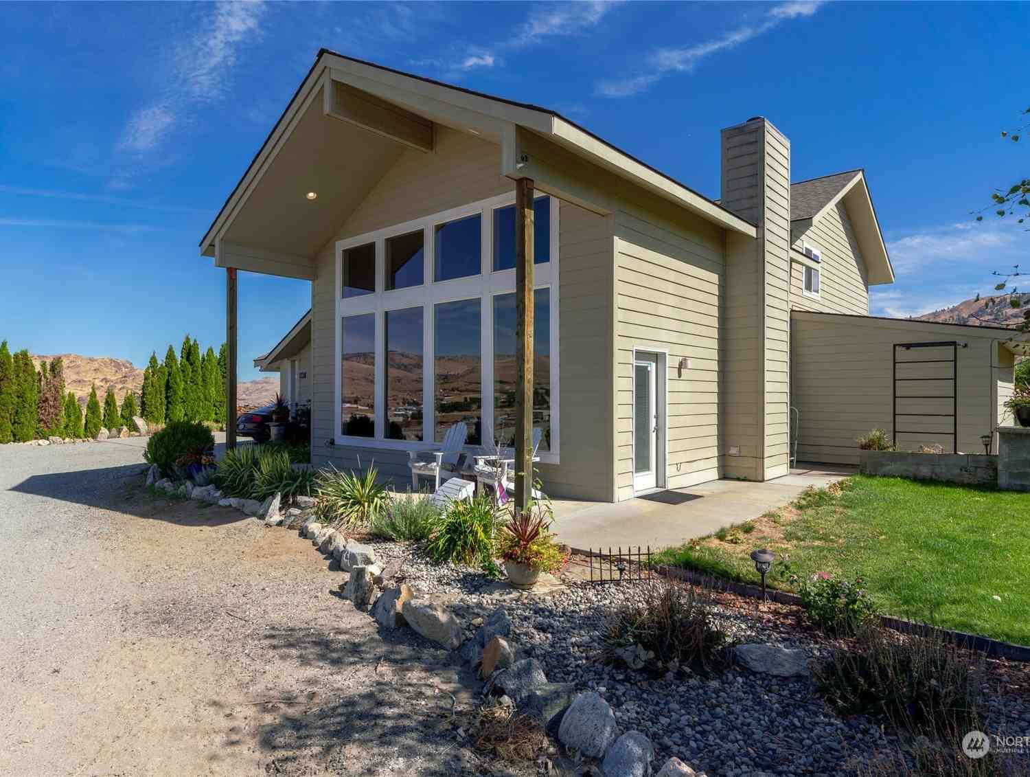 445 Howser Lane, Chelan, Washington image 2