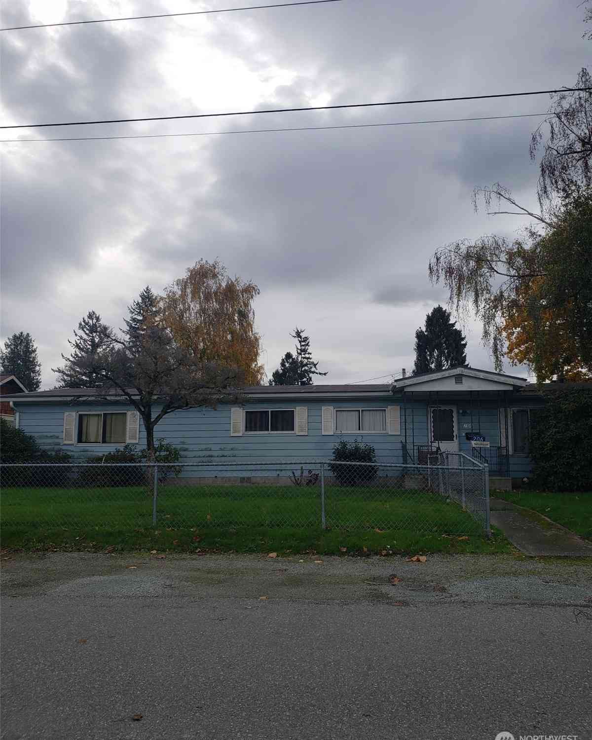 206 E Orange Avenue, Burlington, Washington image 2