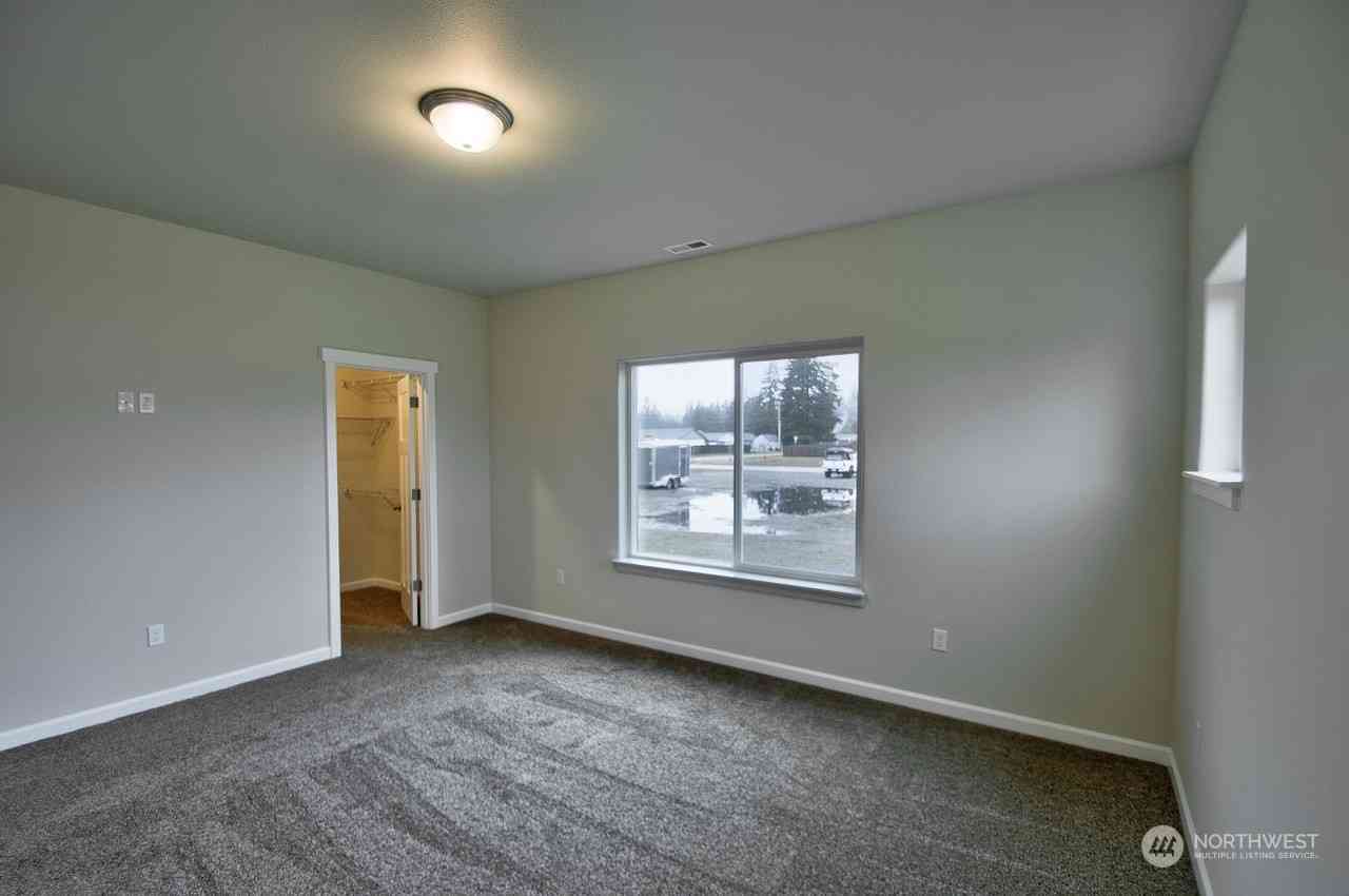 9248 179th Trail, Rochester, Washington image 12