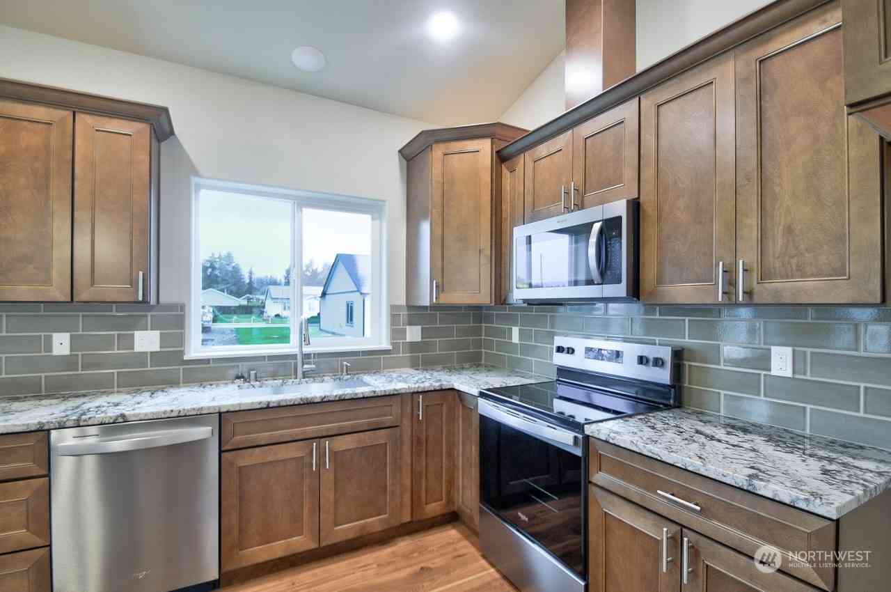 9248 179th Trail, Rochester, Washington image 15