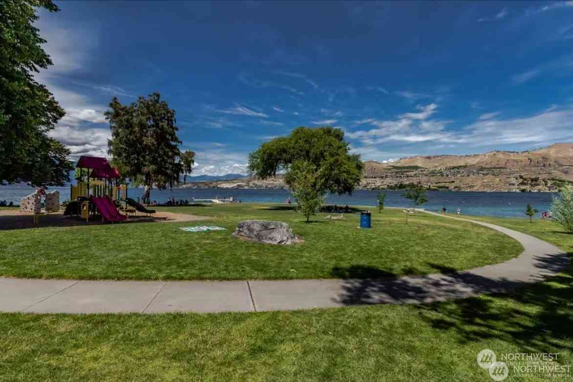 2220 W Woodin Avenue #411, Chelan, Washington image 32