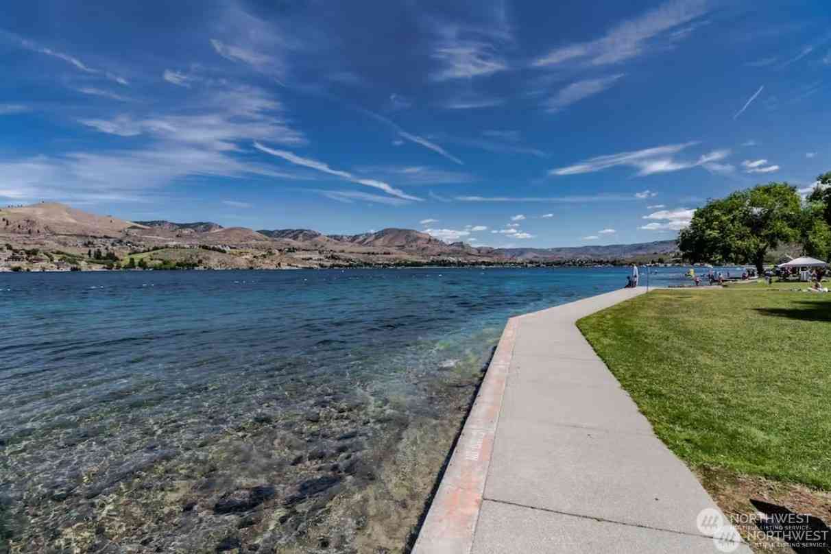 2220 W Woodin Avenue #411, Chelan, Washington image 33